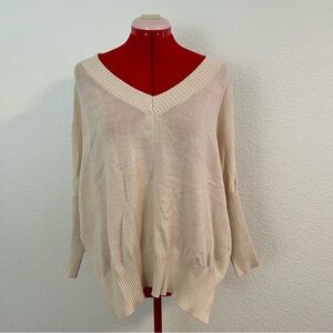 JJ Basics Cream Colored V-neck Sweater Size Small